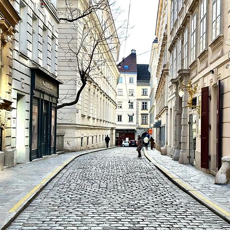 Central Stephansdom Apartment I Netflix I Self Check In Wenen Buitenkant foto